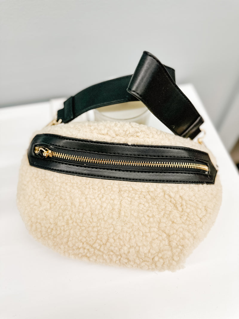 Brookie Sherpa Belt Bag - Off White